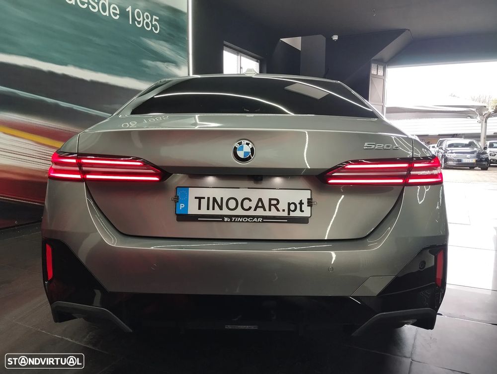 BMW 520 d Pack Desportivo M - 12