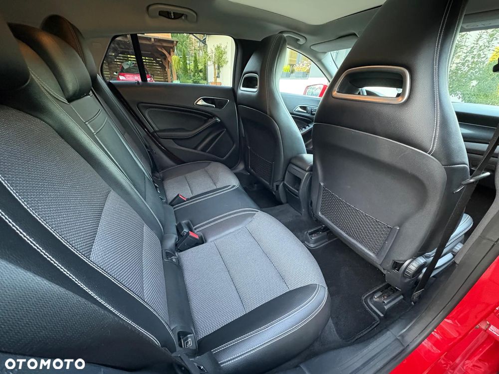 Mercedes-Benz CLA 200 (CDI) d 4Matic 7G-DCT - 32