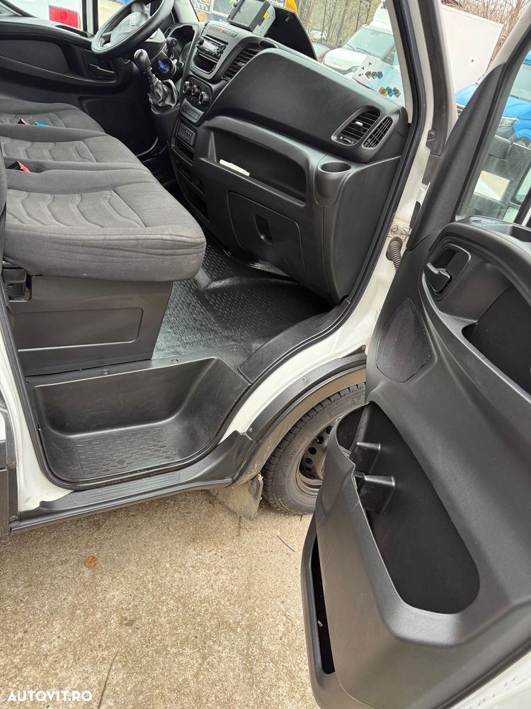 Iveco Daily 35c 130 Frigorific Frigo 2017 duba izoterma Fără Rugina Fără Probleme AC Navi Led 35s13 Unic Proprietar de noua luata din reprezentanța iveco România 2 bucati 9500 euro - 23