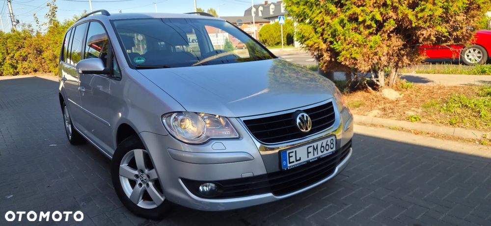 Volkswagen Touran 2.0 TDI DPF DSG Highline - 18