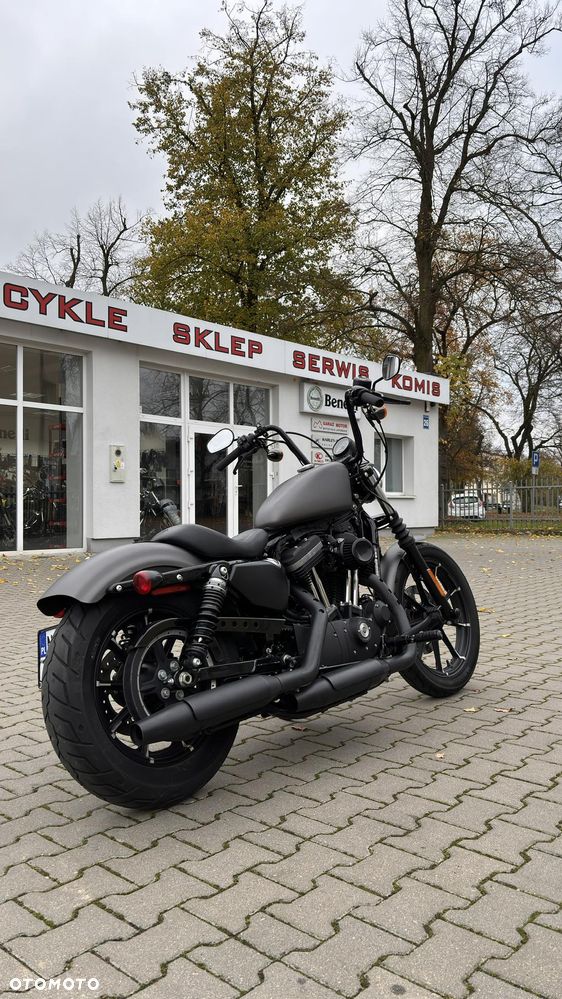 Harley-Davidson Sportster Iron 883 - 2