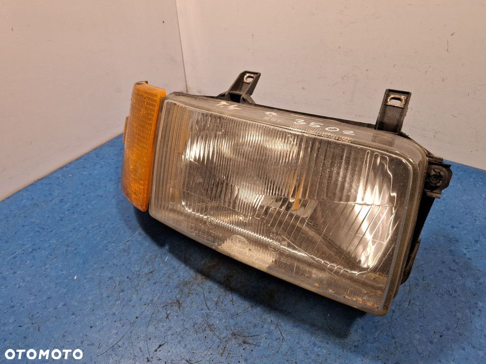 VOLKSWAGEN TRANSPORTER T4 REFLEKTOR PRAWY - 2