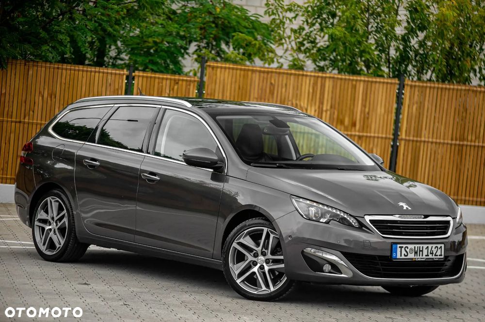 Peugeot 308 - 8