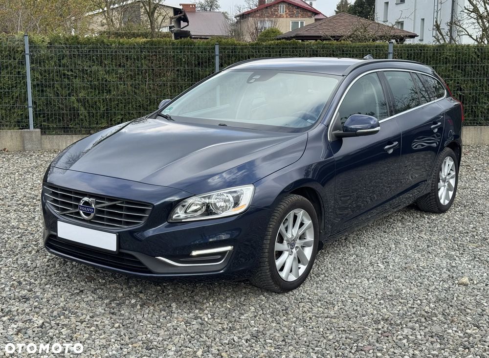 Volvo V60 D2 Summum - 27