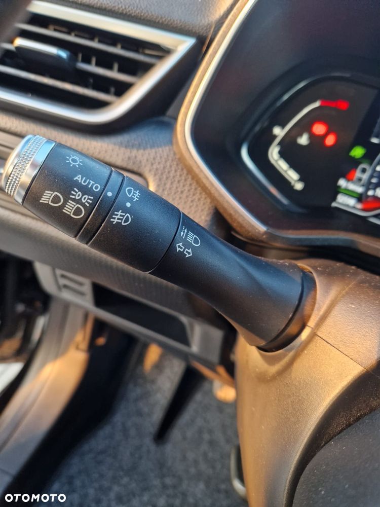 Renault Clio TCe 100 BUSINESS EDITION - 20