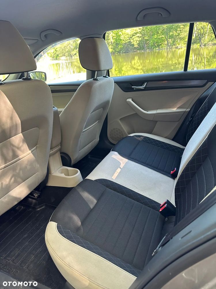 Skoda RAPID Spb 1.0 TSI Style - 10