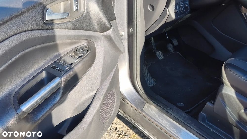 Ford Kuga 2.0 TDCi 4WD Titanium - 13