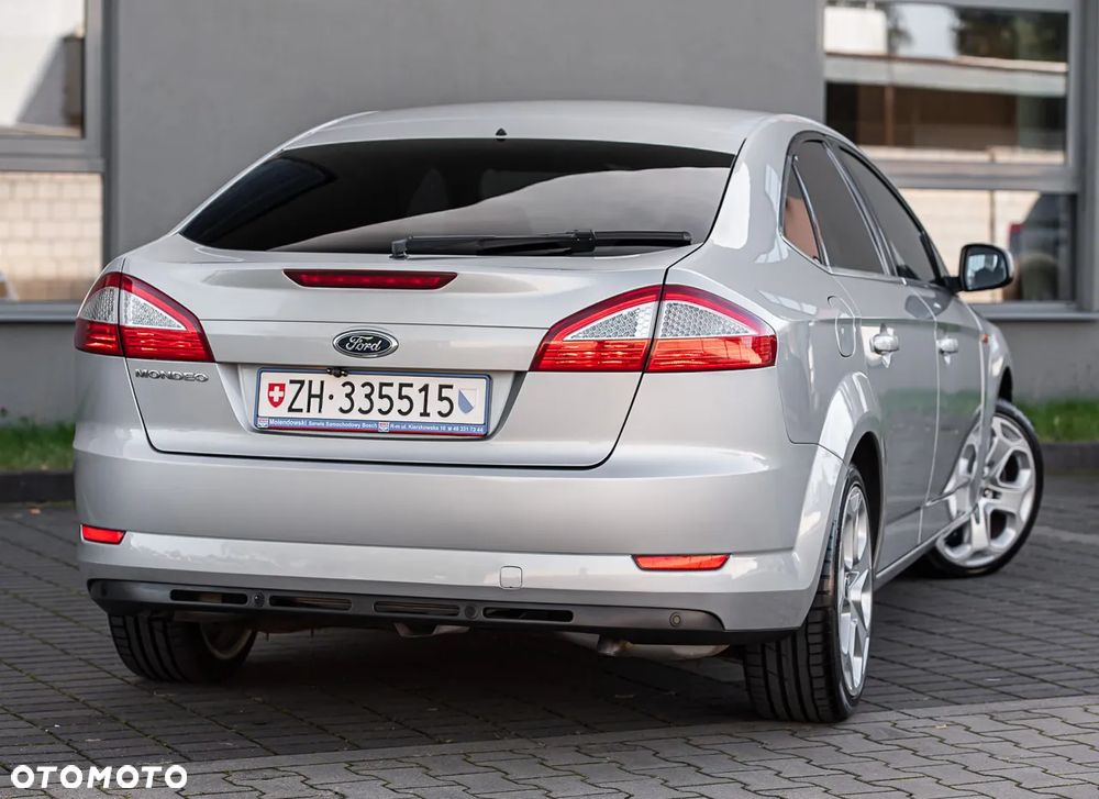 Ford Mondeo 2.5 Titanium - 12