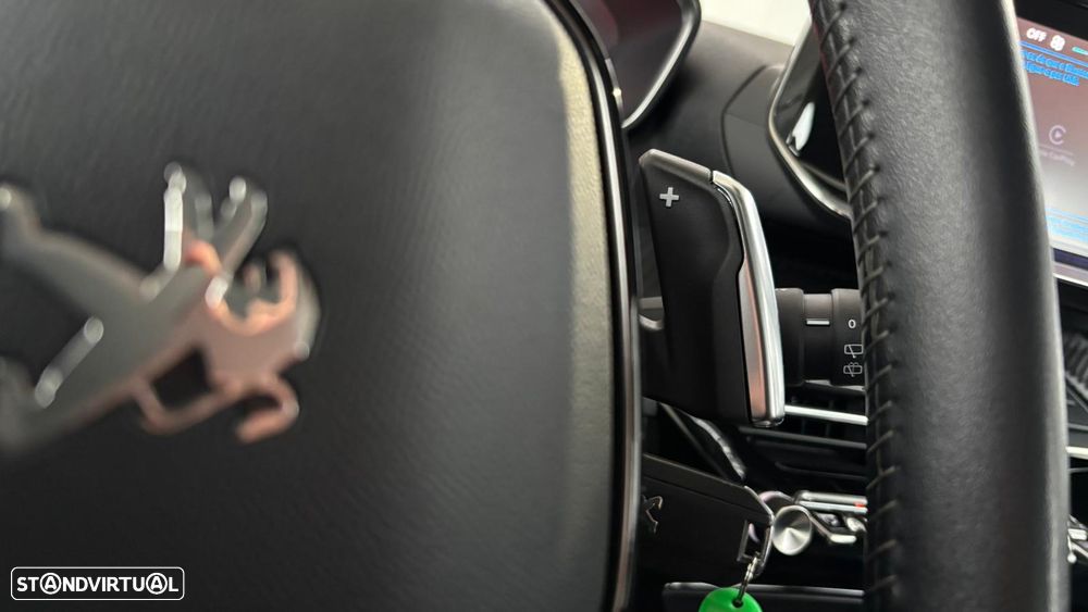 Peugeot 208 PureTech 100 EAT8 Active Pack - 11