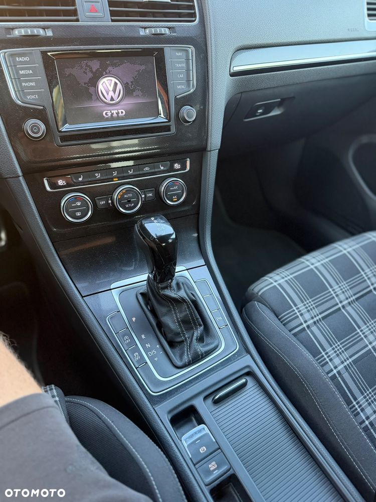 Volkswagen Golf GTD 2.0 TDI SCR DSG - 17