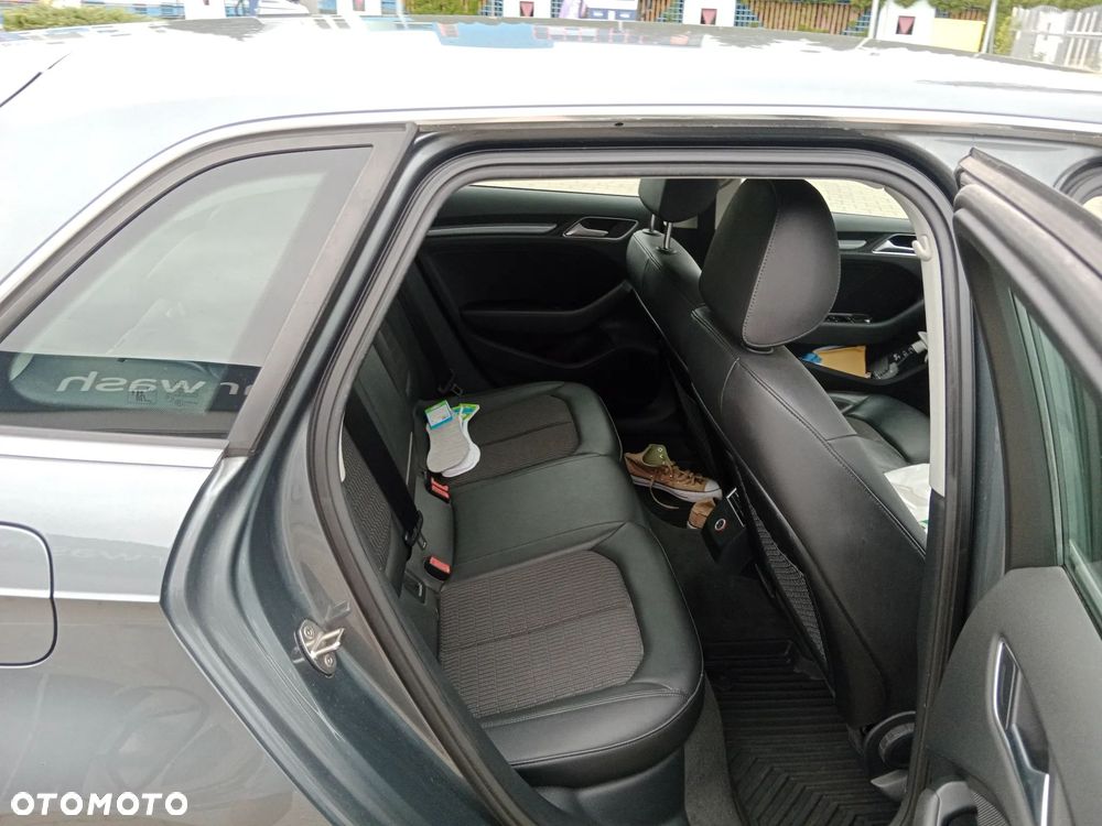 Audi A3 Sportback 2.0 TDI Ambiente - 4