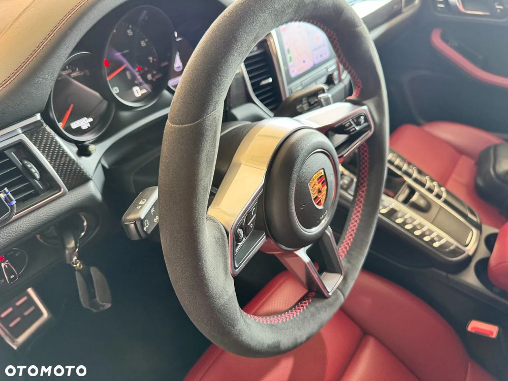 Porsche Macan - 16