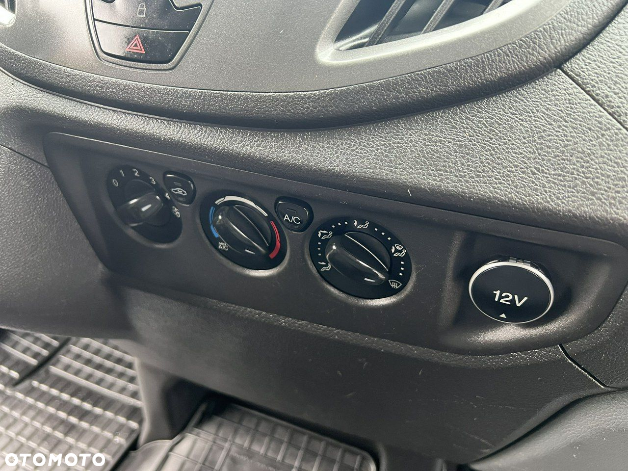Ford Transit - 14