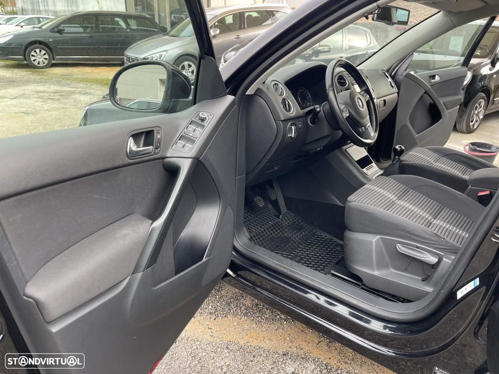 VW Tiguan 2.0 TDi Sport BlueMotion - 11