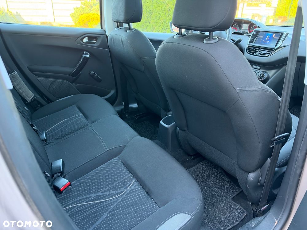 Peugeot 208 95 VTI Active - 12
