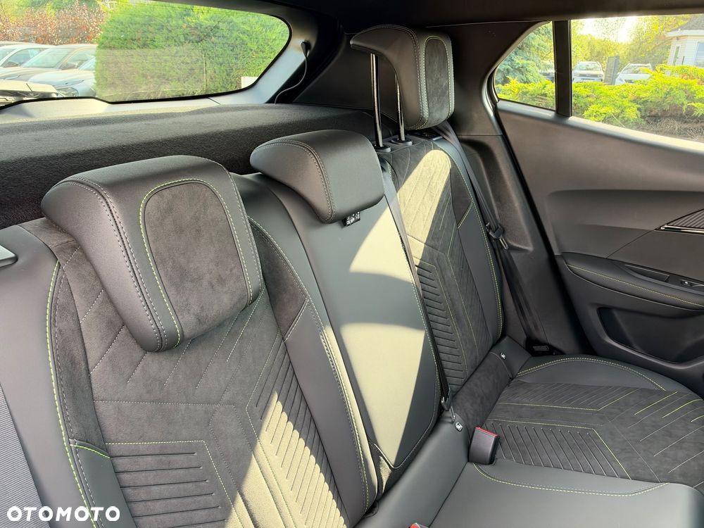 Peugeot 2008 PureTech mHEV GT Exclusive e-DCS6 - 16