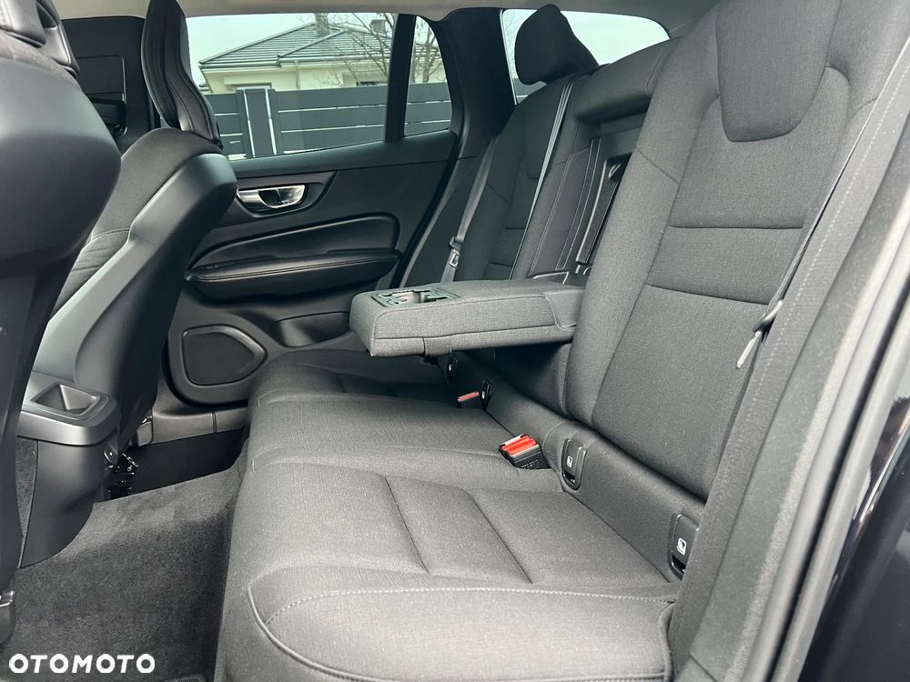 Volvo V60 B4 D Geartronic Momentum Pro - 25