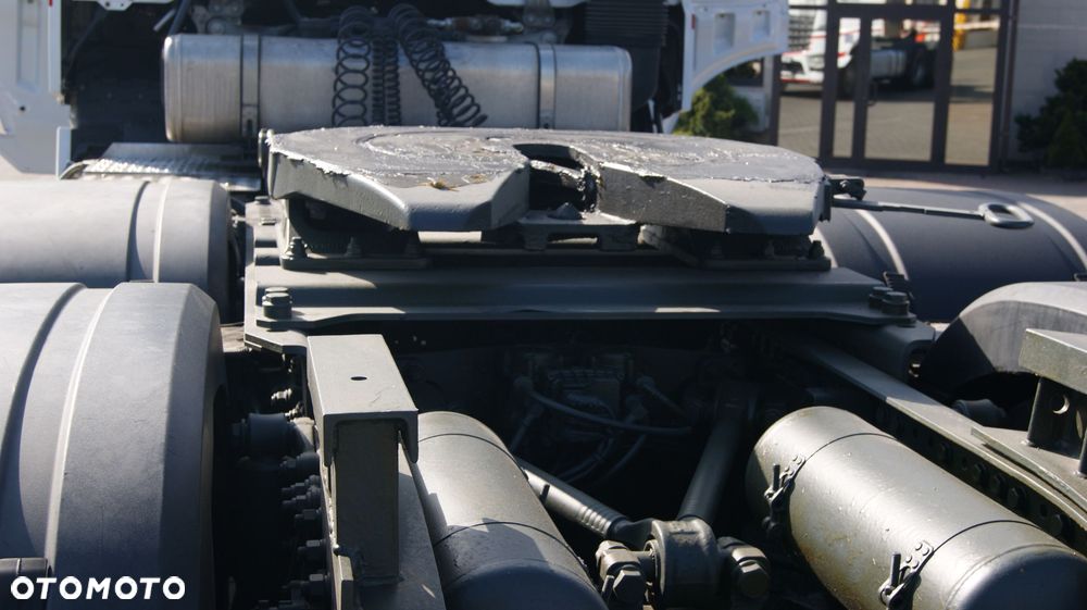Mercedes-Benz Arocs - 8