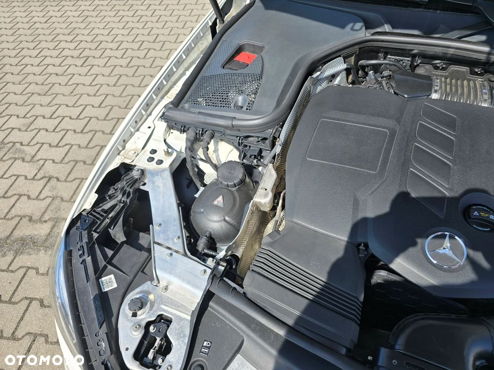 Mercedes-Benz Klasa E 220 d 9G-TRONIC - 11