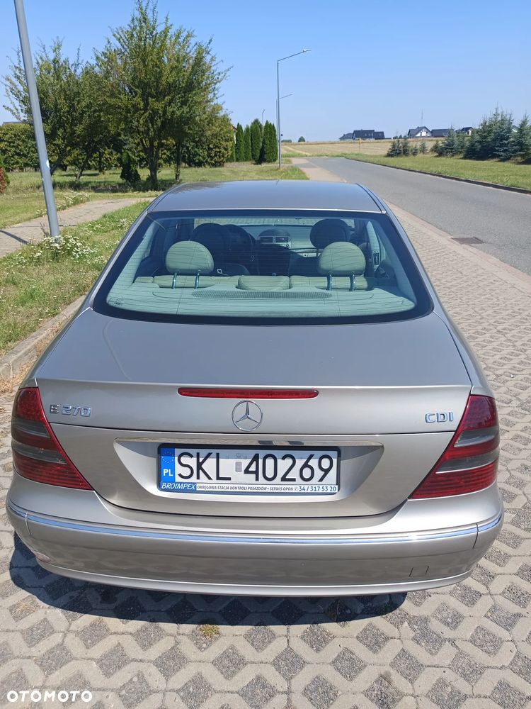 Mercedes-Benz Klasa E - 14