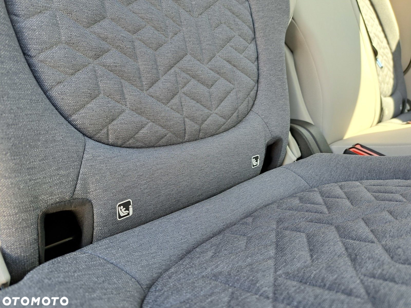 Volkswagen ID. Buzz 150 kW (204 PS) / skrzynia biegów: automatyczna 1 biegowa rozstaw osi: 2988 mm - 19
