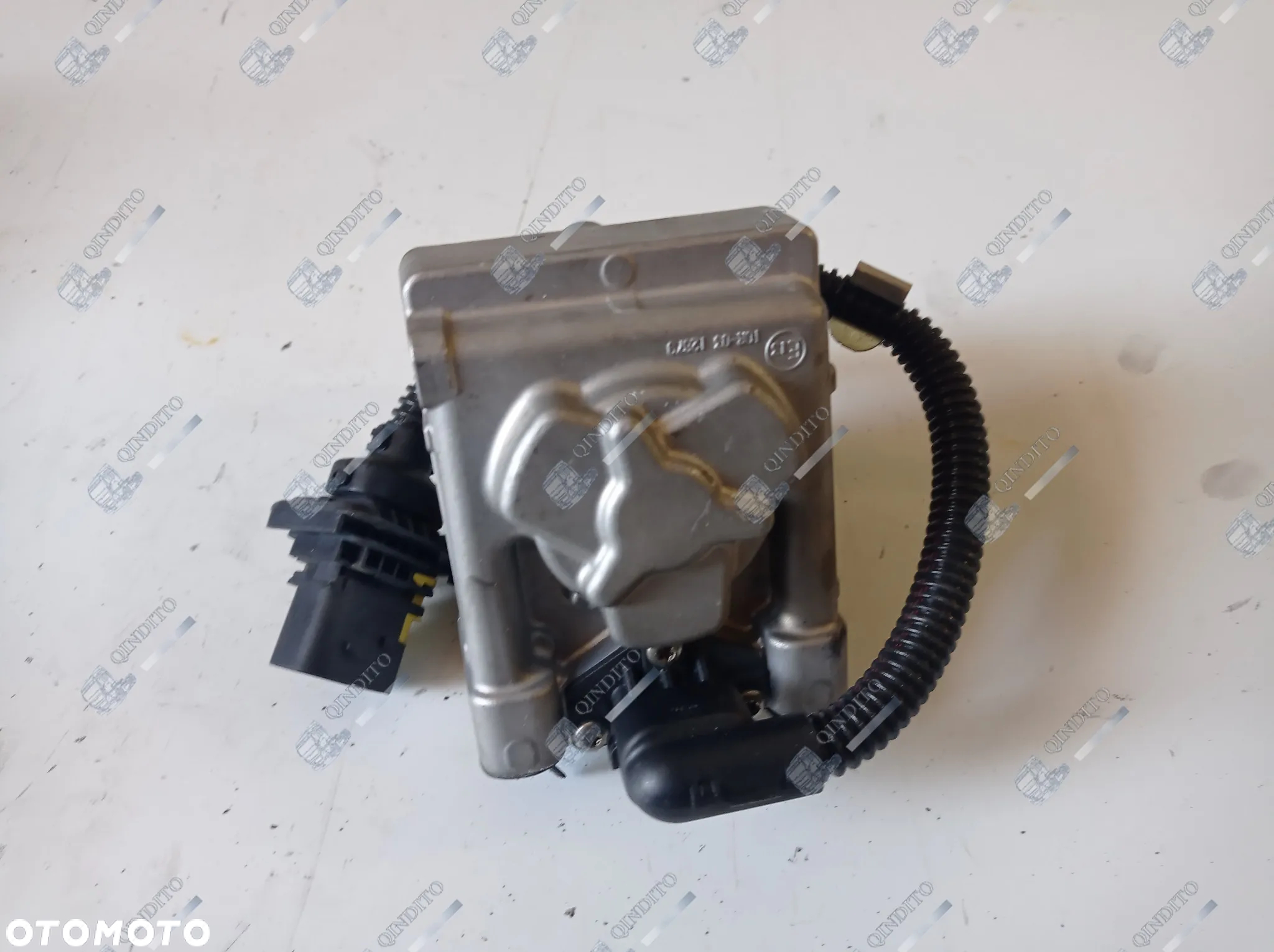 ZAWÓR NASTAWNIK SIŁOWNIK EGR MERCEDES - 8