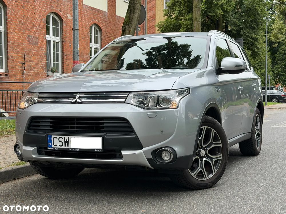Mitsubishi Outlander 2.0 4WD Plus - 1