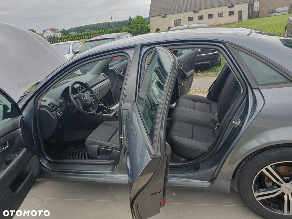 Audi A4 Limousine - 7