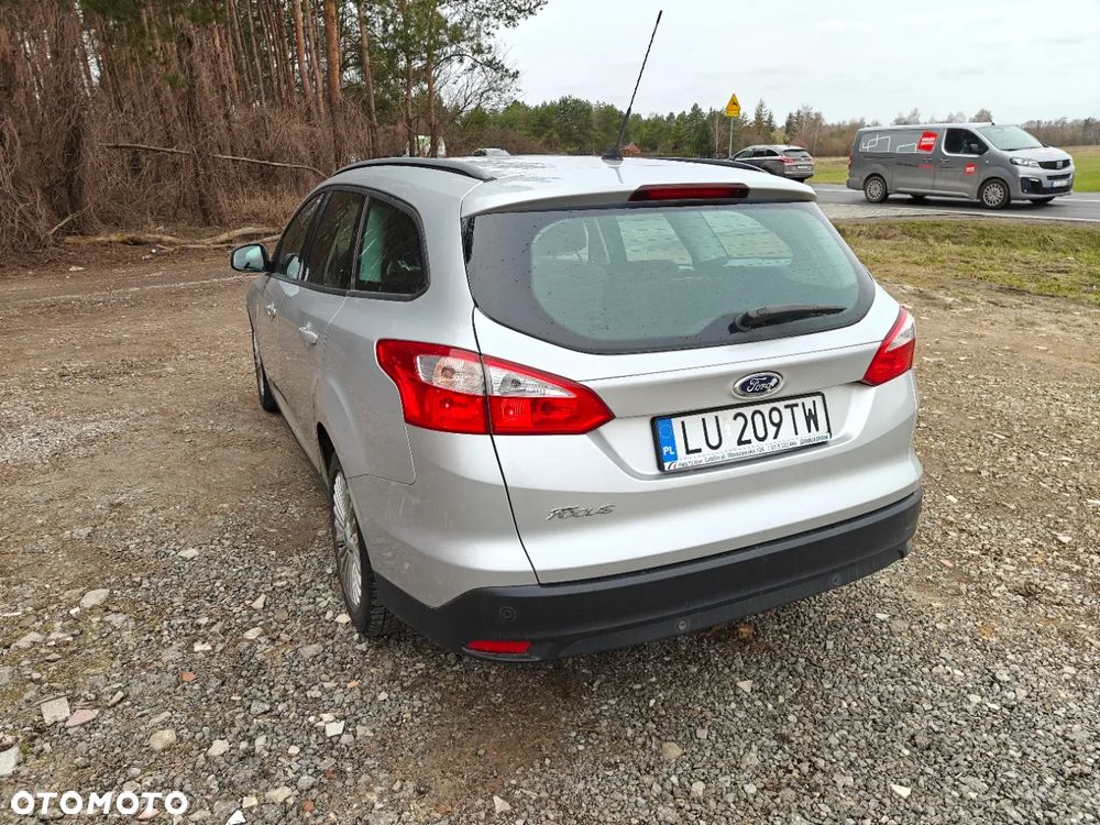 Ford Focus SW 1.6 Ti-VCT Trend - 8