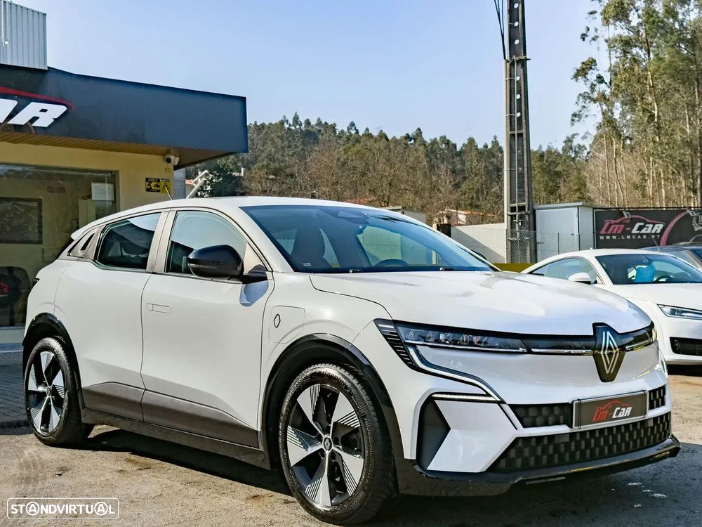 Renault Mégane E-Tech - 1