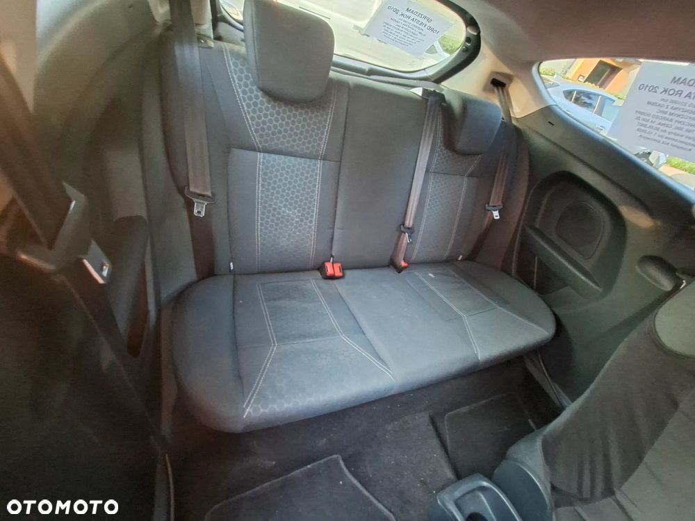 Ford Fiesta 1.4 Ghia EU5 - 10