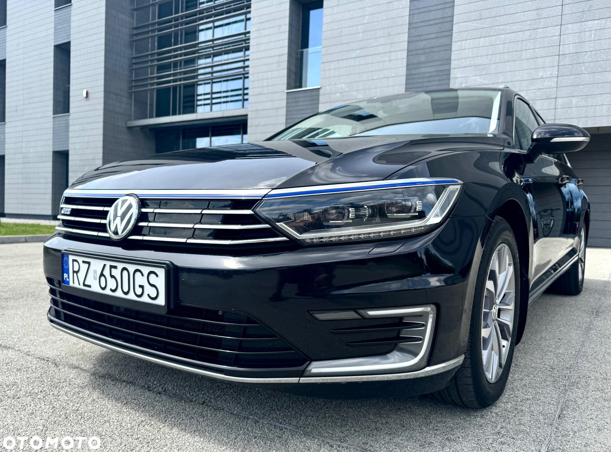 Volkswagen Passat - 11