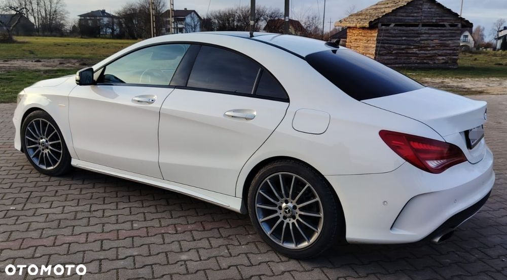 Mercedes-Benz CLA 220 d 7G-DCT AMG Line - 12