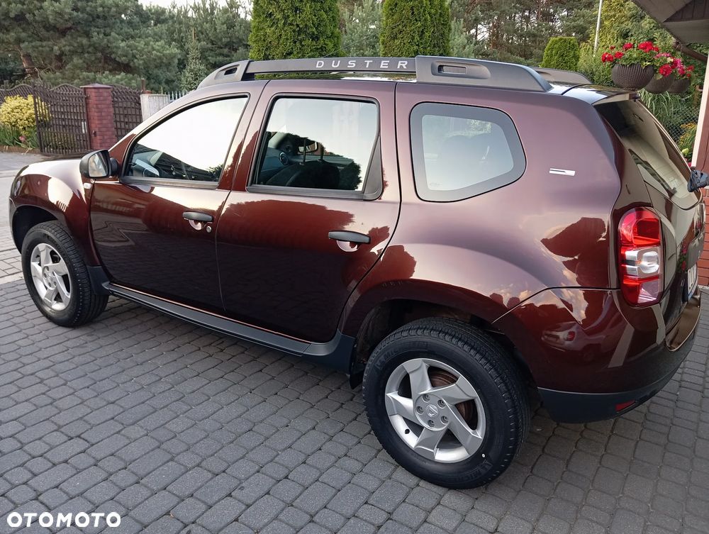 Dacia Duster 1.6 SCe Laureate S&S - 10