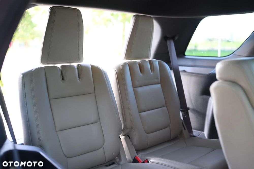 Ford Explorer - 20