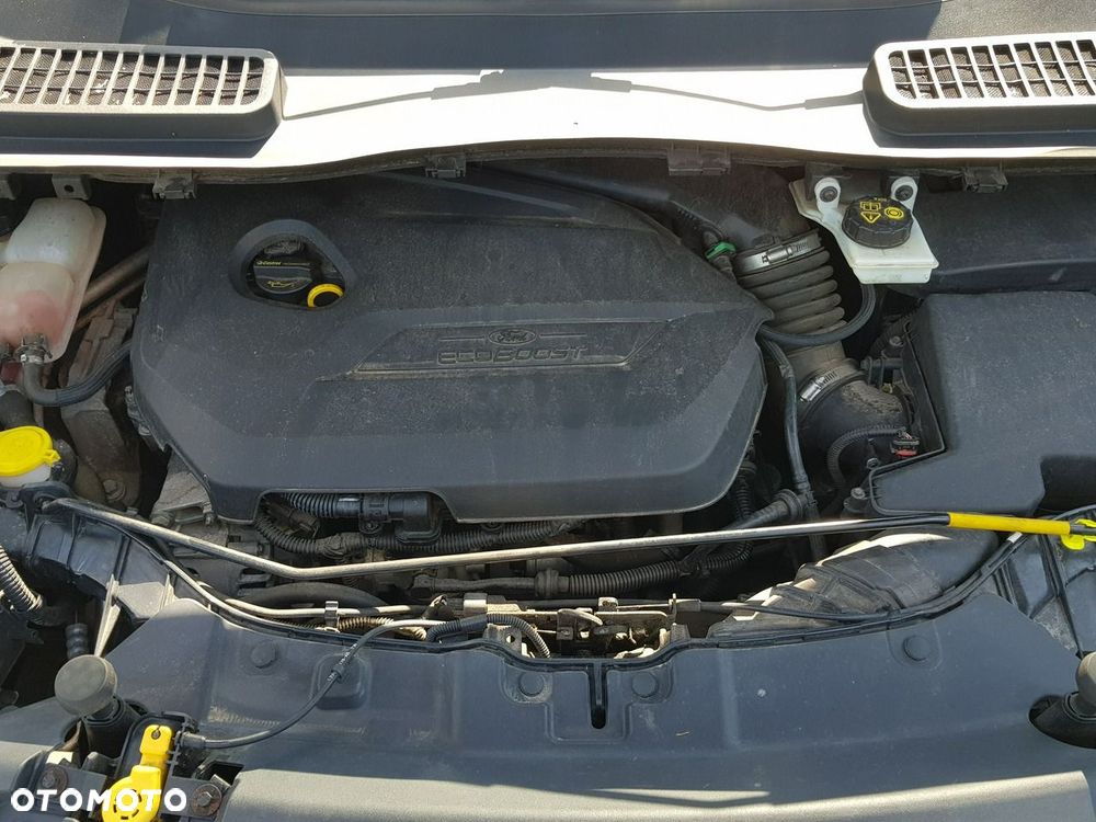 Ford Kuga 1.6 EcoBoost 2x4 Titanium - 23