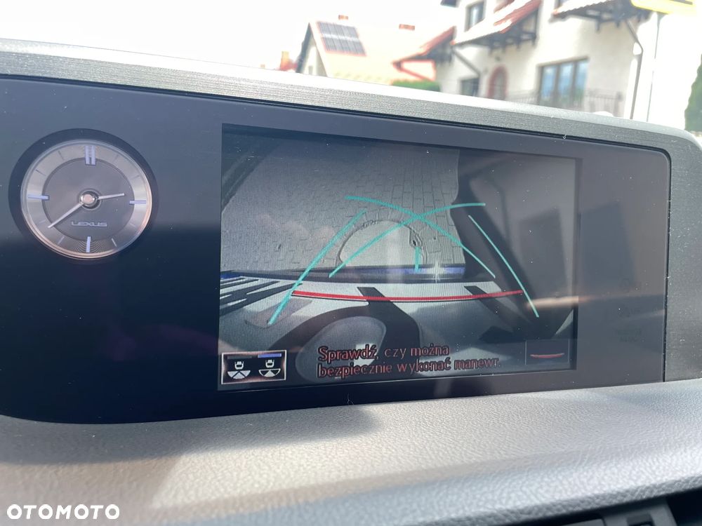 Lexus ES 300h Business Edition - 36
