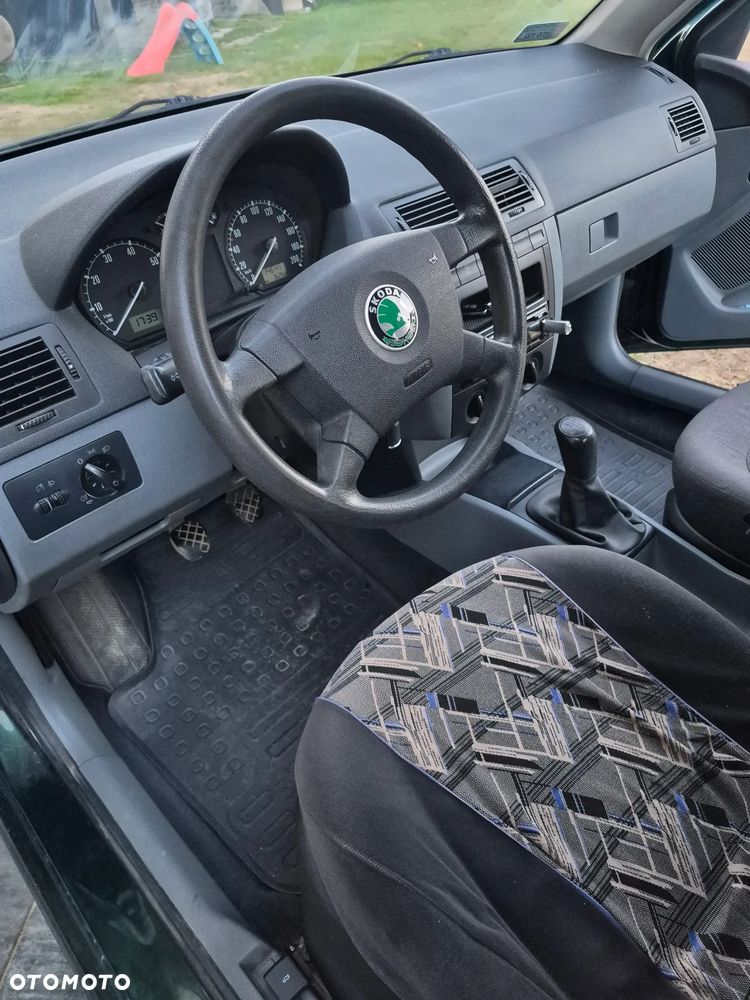 Skoda Fabia 2001 photo 4