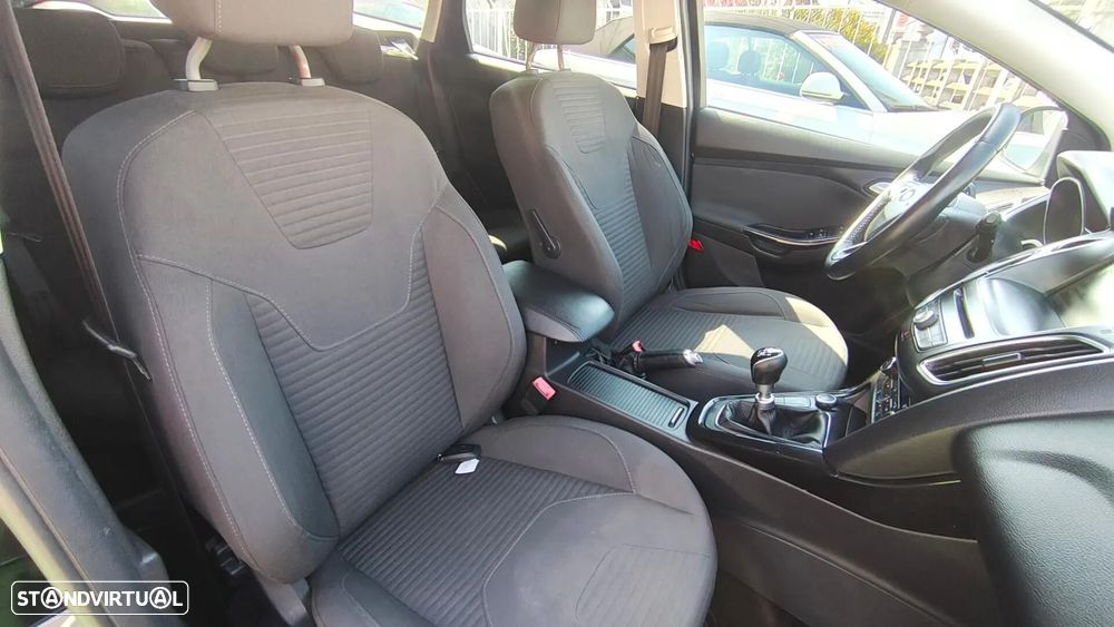 Ford Focus SW 1.5 TDCi Titanium ECOnetic - 13