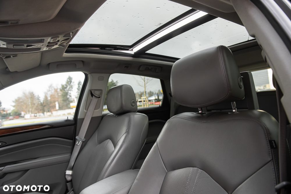 Cadillac SRX - 18