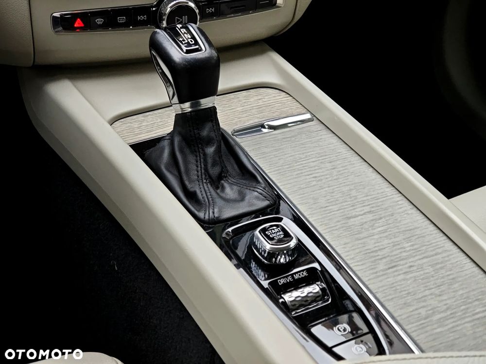 Volvo XC 60 D4 Inscription - 36