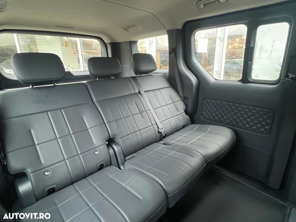 Kia PV5 Passenger - 14