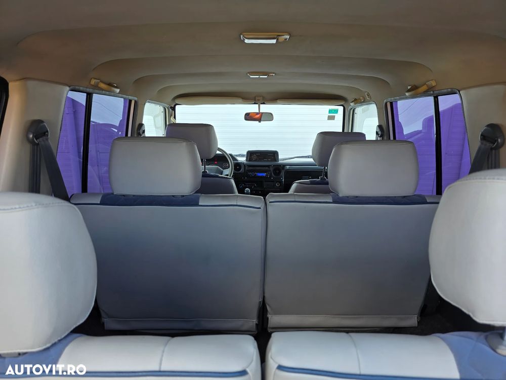 Toyota Land Cruiser - 10