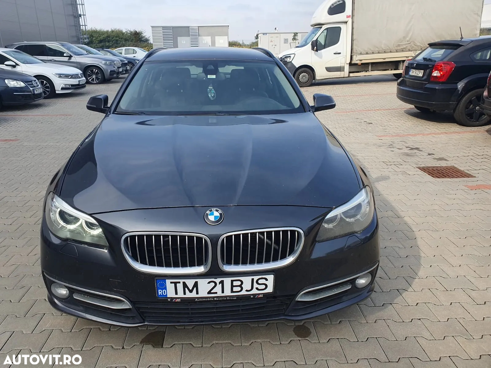 BMW Seria 5 520d xDrive - 4