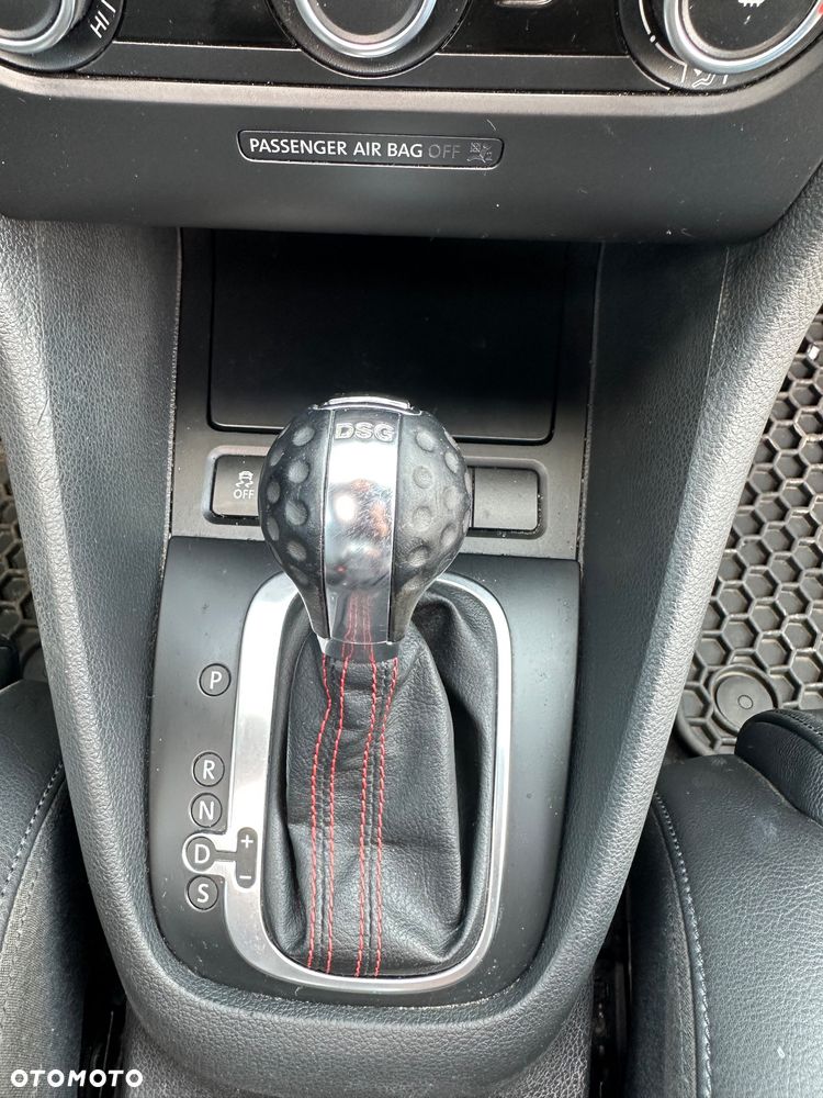 Volkswagen Golf - 17