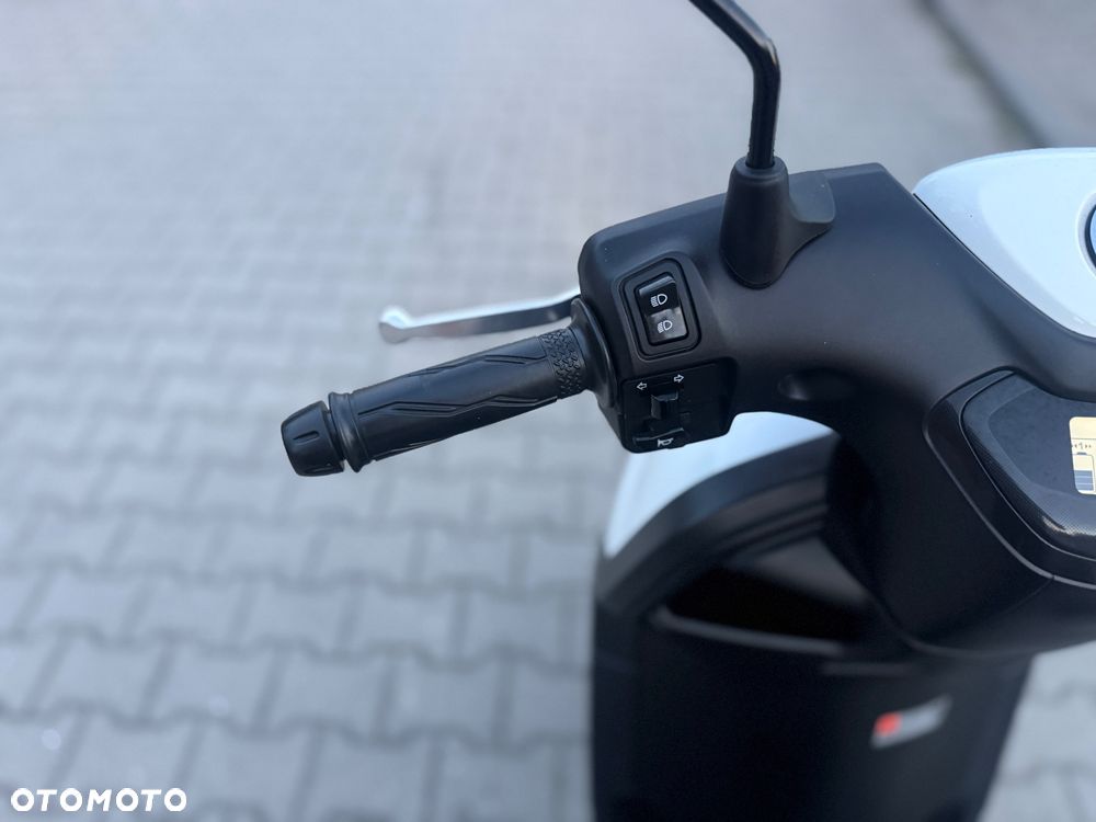Yamaha Neos - 25