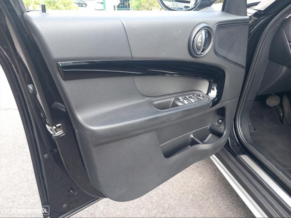 MINI Countryman Cooper SE ALL4 Auto - 7