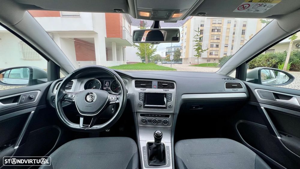 VW Golf 1.6 TDi BlueMotion Confortline - 5