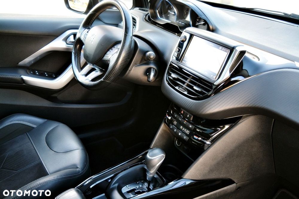 Peugeot 2008 PureTech 110 Stop&Start EAT6 Crossway - 7
