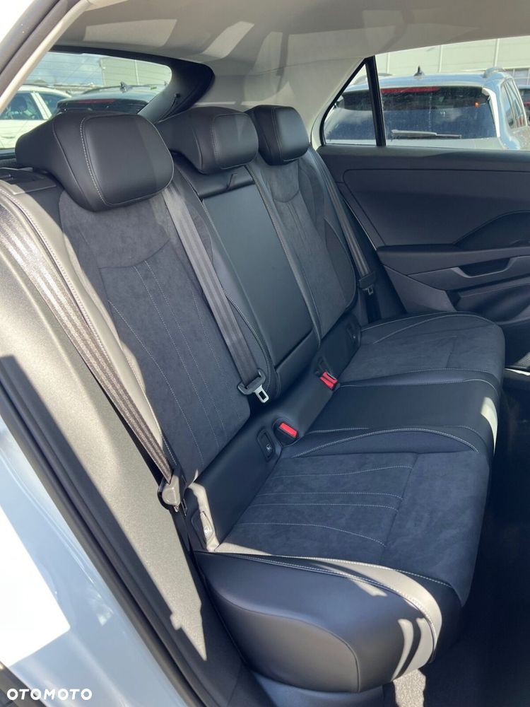 Volkswagen T-Roc - 6